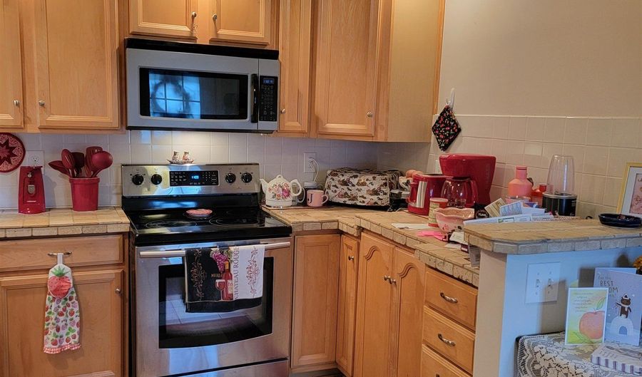 58 Beech St, Bristol, NH 03222 - 2 Beds, 1 Bath