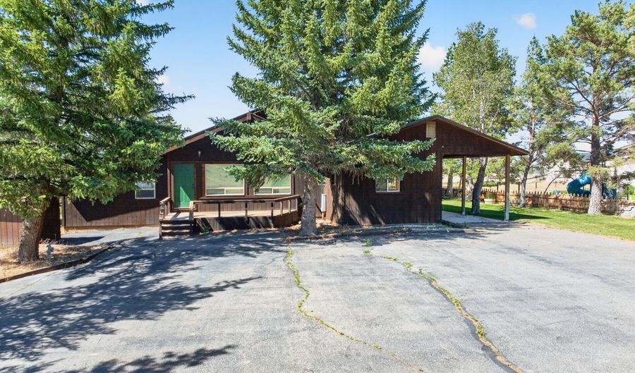 2611 N Canyon Rd, Lamoille, NV 89828 - 5 Beds, 3 Bath