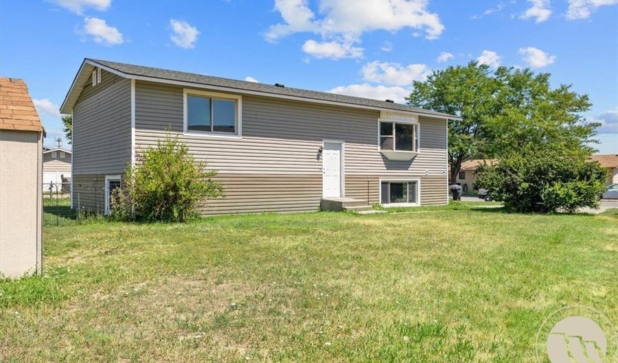 364 Phyllis Cir W, Billings, MT 59102 - 4 Beds, 2 Bath