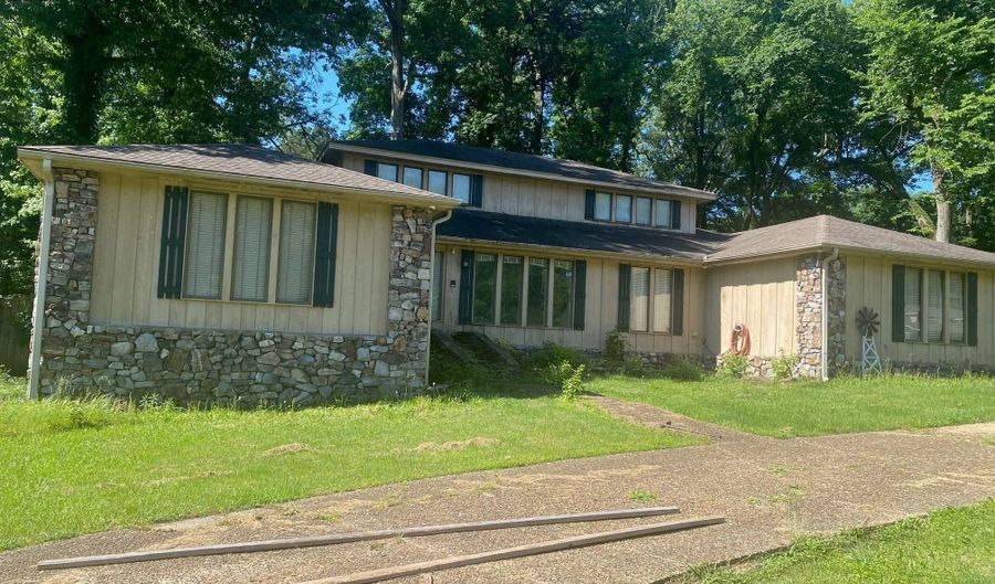 2403 Forrest Park Dr, Arkadelphia, AR 71923 - 3 Beds, 3 Bath