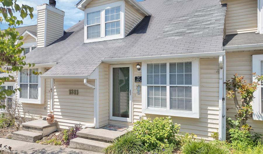 1321 Nobel St E, Alcoa, TN 37701 - 2 Beds, 2 Bath