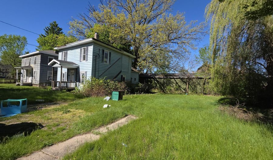 206 S Berrien St, Albion, MI 49224 - 5 Beds, 1 Bath