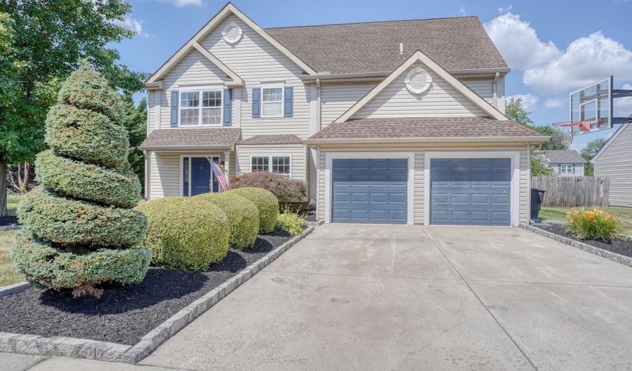 2 HEATHERFIELD Way, Dover, DE 19904 - 3 Beds, 3 Bath