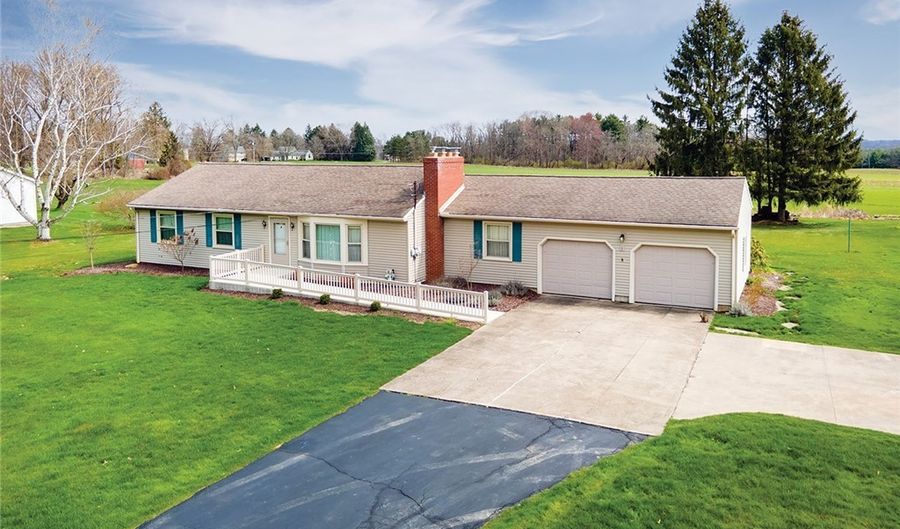 10161 New Buffalo Rd, Canfield, OH 44406 - 3 Beds, 2 Bath
