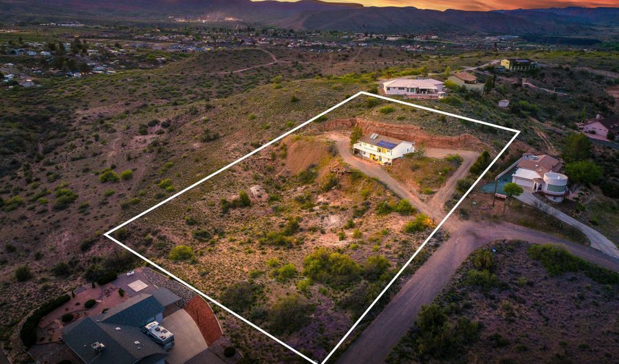 900 Rabbit Run, Clarkdale, AZ 86324 - 4 Beds, 4 Bath