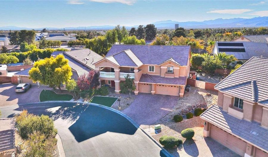 5872 Revital, Las Vegas, NV 89131 - 5 Beds, 3 Bath