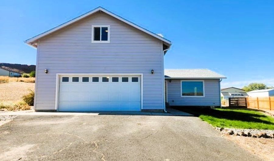 1335 CHILDERS Rd, Arlington, OR 97812 - 3 Beds, 2 Bath