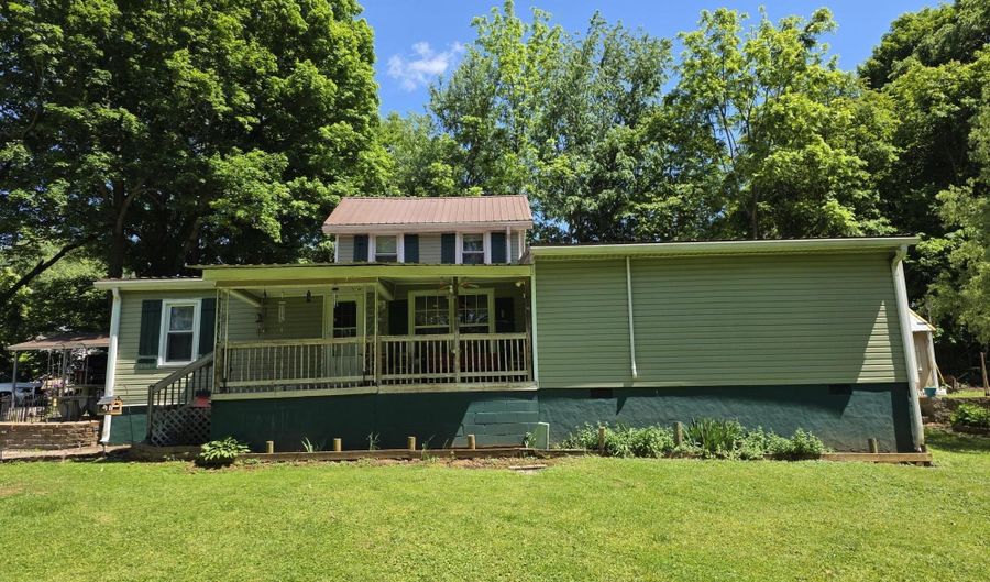 3981 Woodlawn Rd, Bardstown, KY 40004 - 4 Beds, 2 Bath
