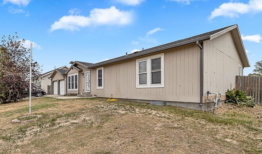 213 ABILENE Loop, Burns, WY 82053 - 5 Beds, 3 Bath