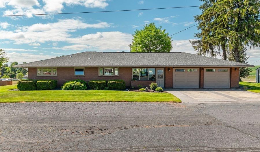 17 N 7th St, Almira, WA 99103 - 4 Beds, 3 Bath