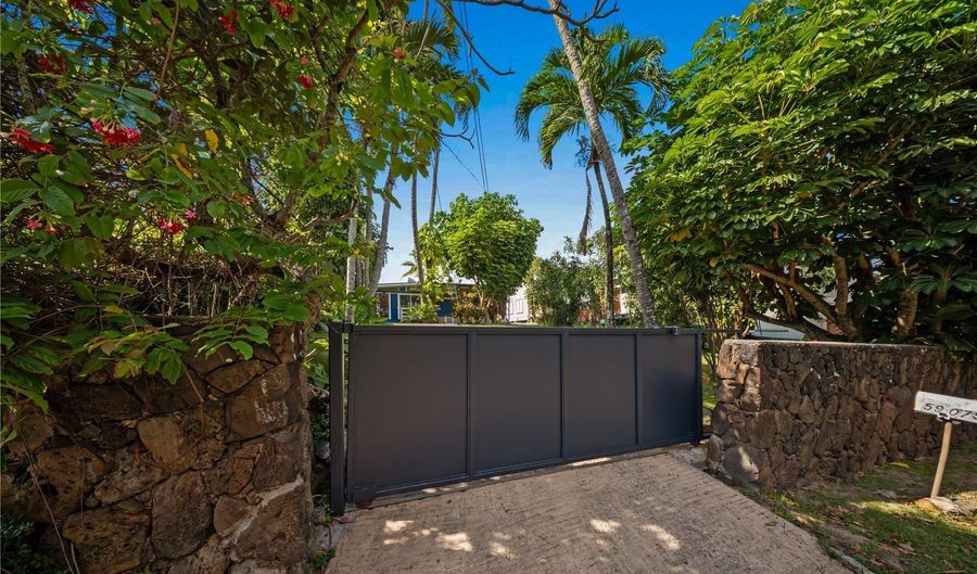 59-75 Hoalua St, Haleiwa, HI 96712 - 4 Beds, 2 Bath
