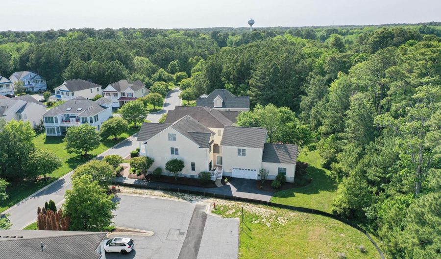 12133 LANDINGS Blvd, Berlin, MD 21811 - 5 Beds, 5 Bath