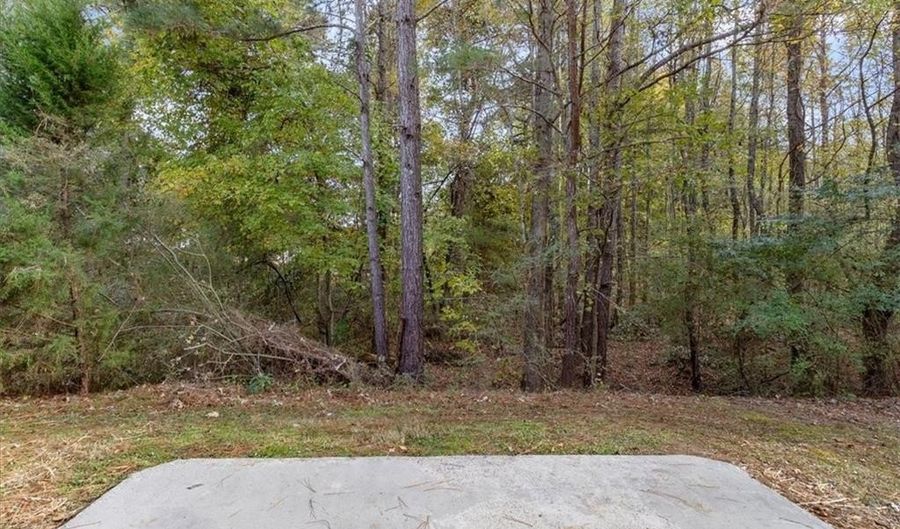 4909 Lily Stem Dr, Auburn, GA 30011 - 5 Beds, 4 Bath