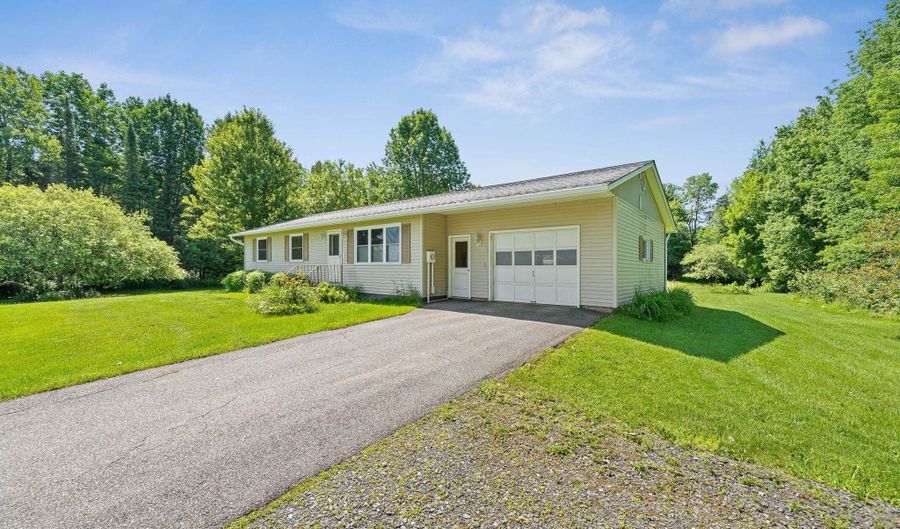 955 Scott Hill Rd, Berlin, VT 05641 - 3 Beds, 1 Bath