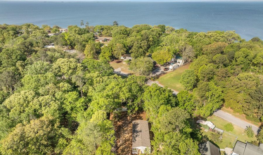 103 Bush Dr, Bonneau, SC 29431 - 3 Beds, 2 Bath