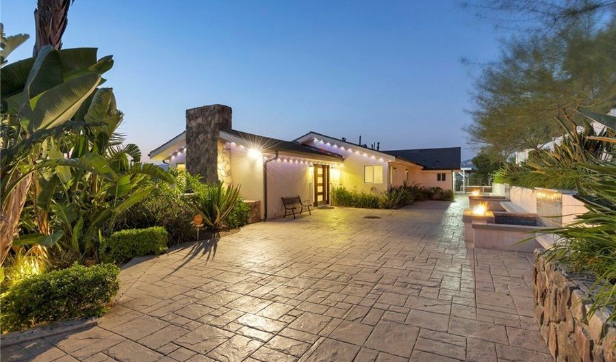 109 S Eucalyptus Dr, Anaheim, CA 92808 - 3 Beds, 2 Bath