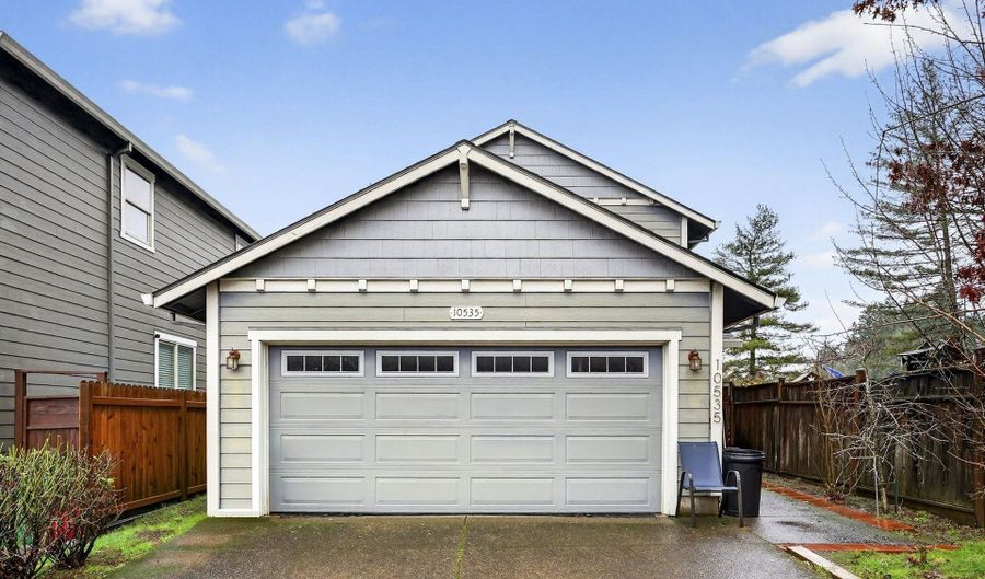 10535 SW CRESTWOOD Dr, Beaverton, OR 97008 - 3 Beds, 2 Bath
