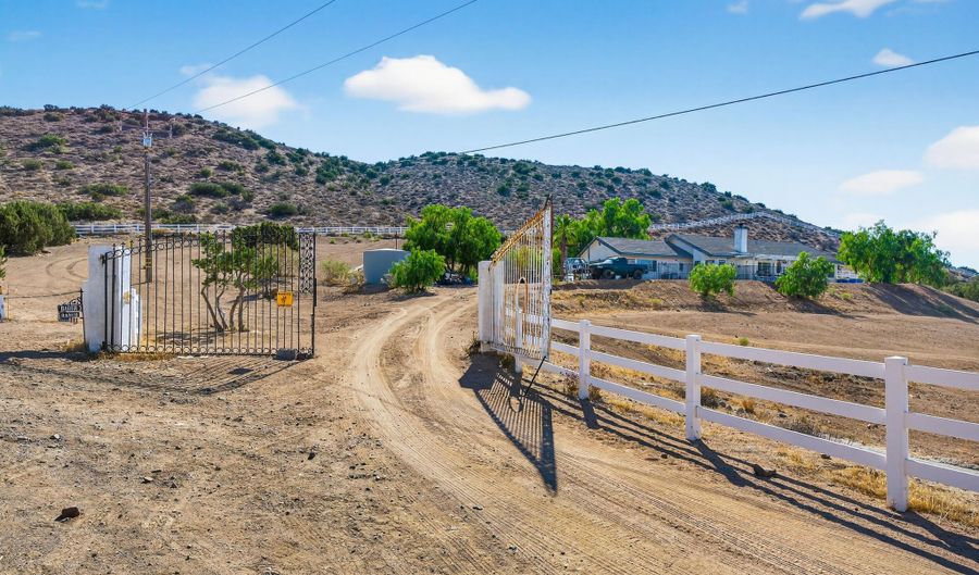 34215 Simla Rd, Acton, CA 93510 - 4 Beds, 2 Bath