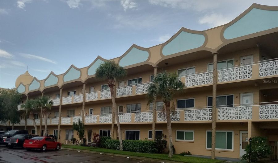 2467 FINLANDIA Ln 27, Clearwater, FL 33763 - 2 Beds, 2 Bath
