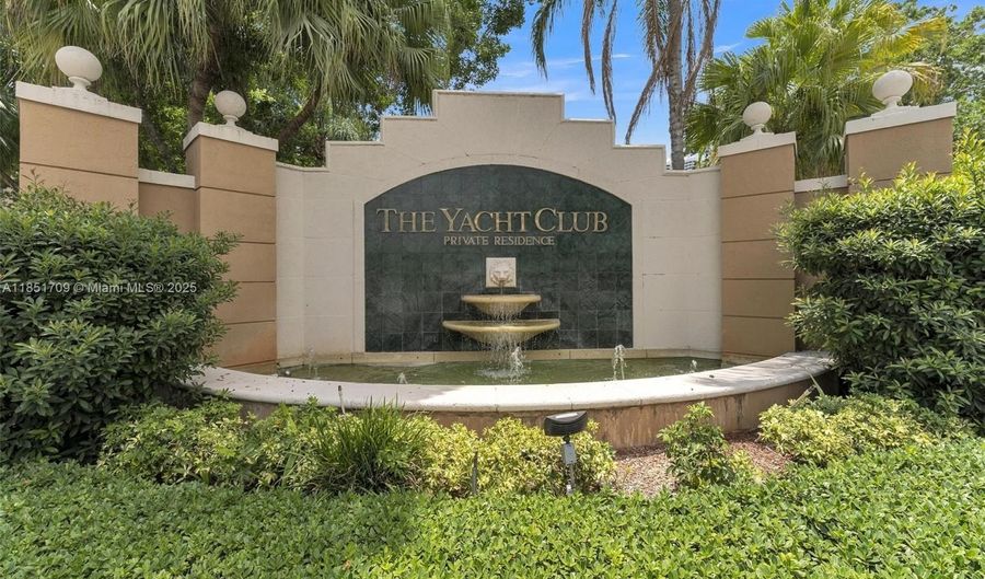 19501 E Country Club Dr 9407, Aventura, FL 33180 - 3 Beds, 2 Bath
