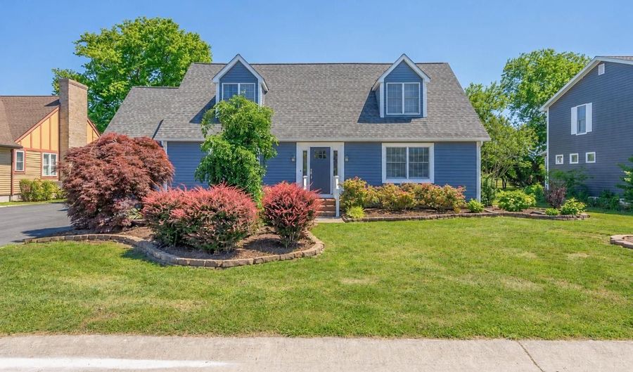 18 BAY BREEZE Dr, Lewes, DE 19958 - 4 Beds, 2 Bath