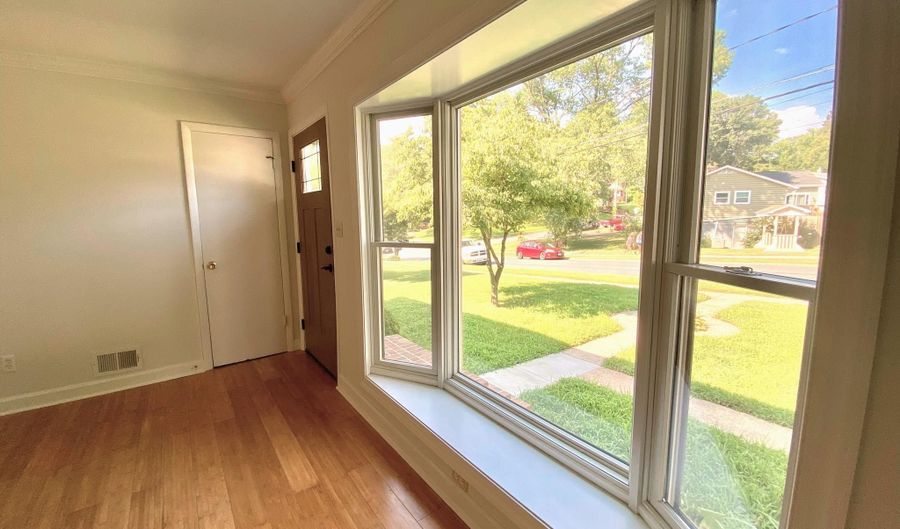 1418 MARINER Dr, Arnold, MD 21012 - 4 Beds, 3 Bath