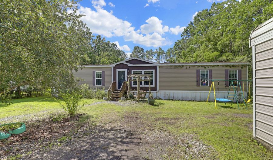 1264 VILLAGE GREEN Ct, Baldwin, FL 32234 - 4 Beds, 2 Bath