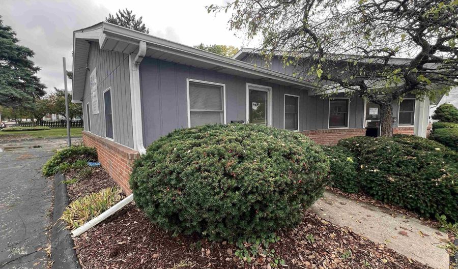 107 S Broad 3, Adrian, MI 49221 - 0 Beds, 0 Bath