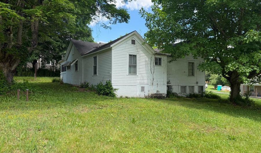 357 Washington St Lot St, Alderson, WV 24910 - 3 Beds, 1 Bath