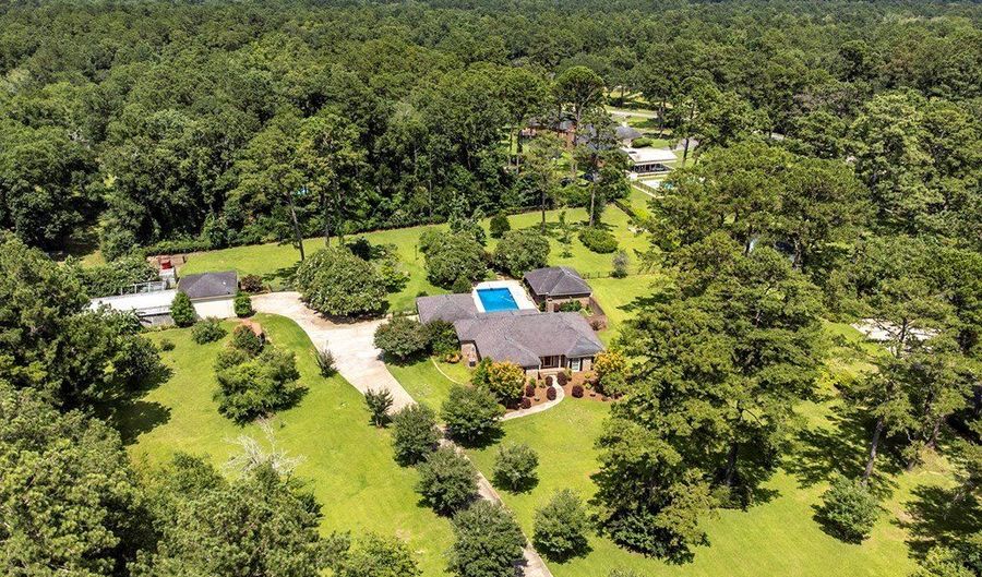 2302 ROSEMONT Ct, Albany, GA 31721 - 4 Beds, 4 Bath