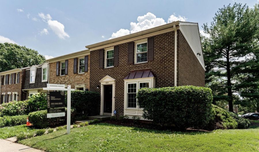 7409 ADAMS PARK Ct, Annandale, VA 22003 - 4 Beds, 4 Bath