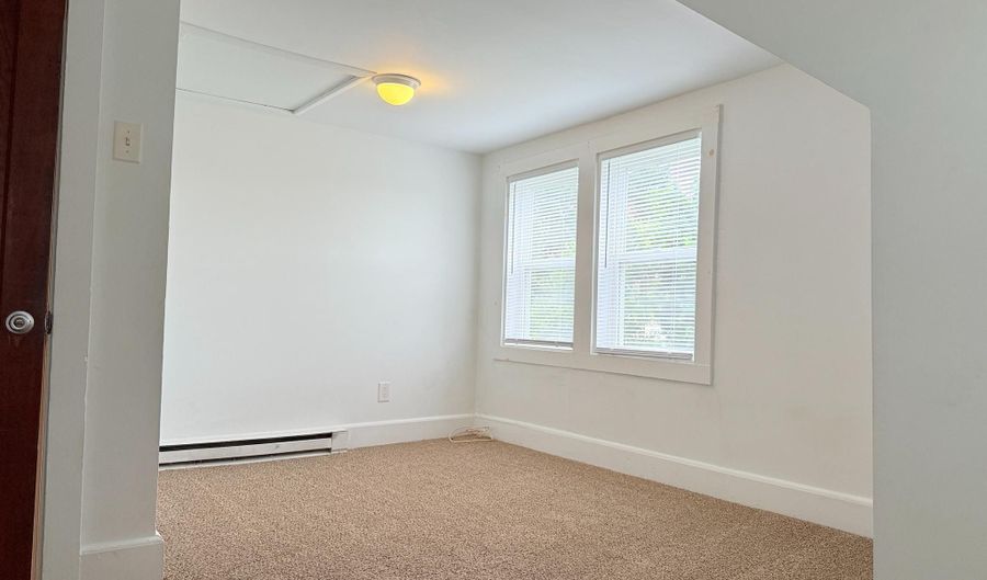 3 W NINTH St, Blades, DE 19973 - 3 Beds, 1 Bath