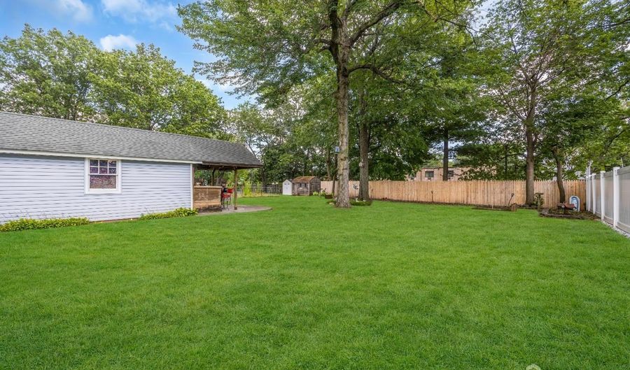 180 Minna Ave, Avenel, NJ 07001 - 5 Beds, 4 Bath