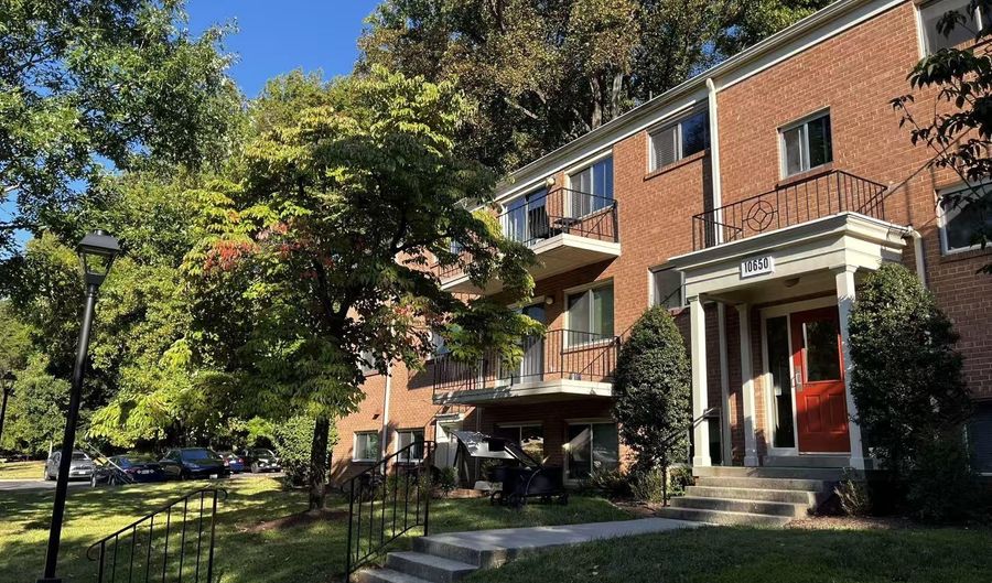 10650 WEYMOUTH St 201, Bethesda, MD 20814 - 2 Beds, 1 Bath