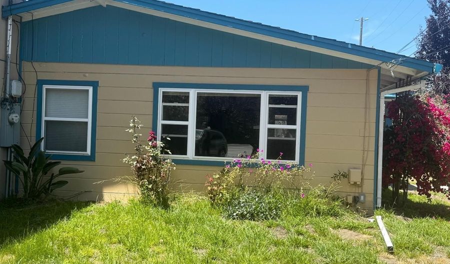 501 Pine St, Aptos, CA 95003 - 3 Beds, 3 Bath