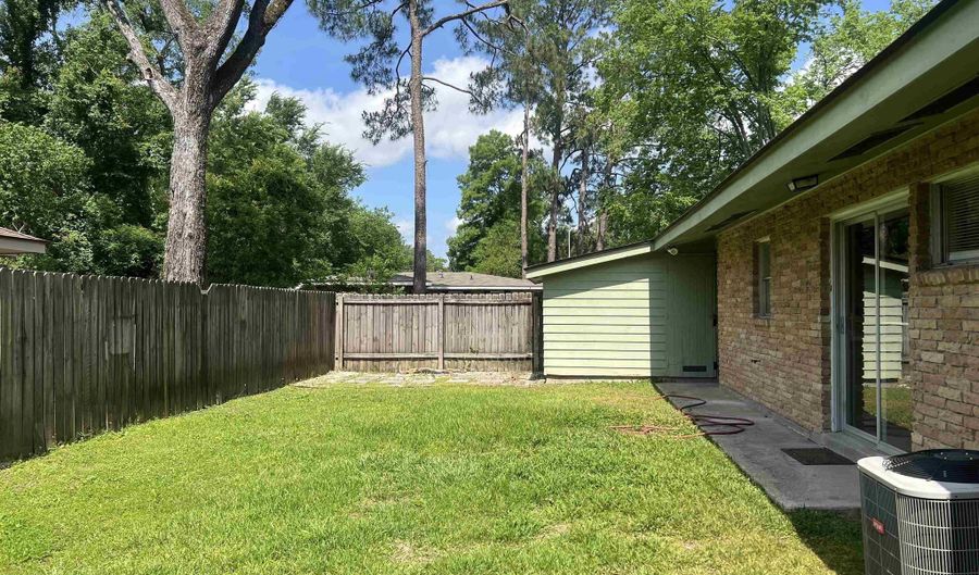 8082 Sholar Dr, Baton Rouge, LA 70809 - 3 Beds, 2 Bath