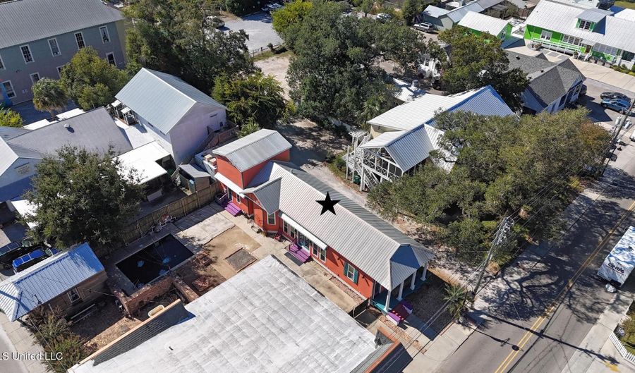 206 Main St, Bay St. Louis, MS 39520 - 3 Beds, 4 Bath