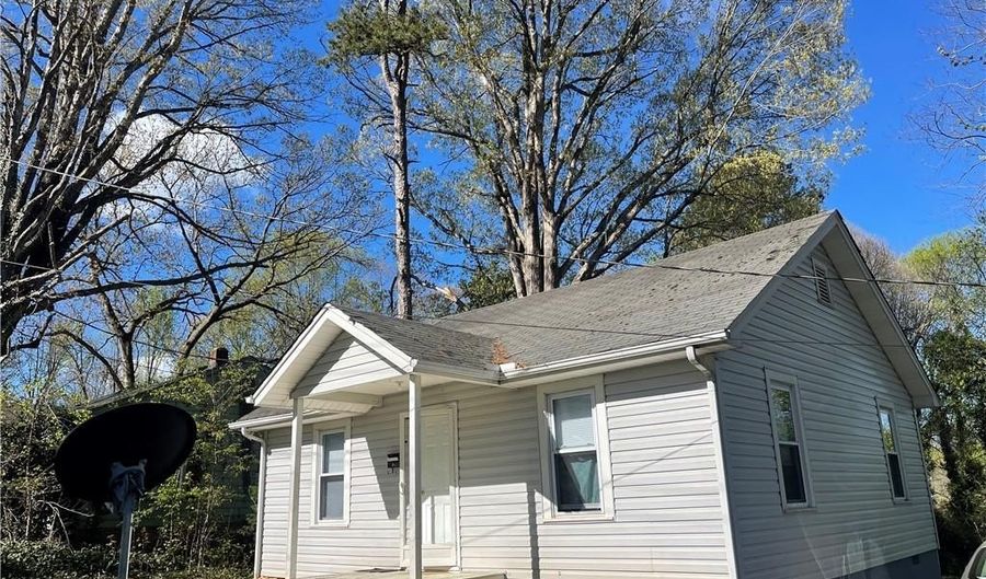 623 Cascade Ave, Asheboro, NC 27203 - 2 Beds, 1 Bath