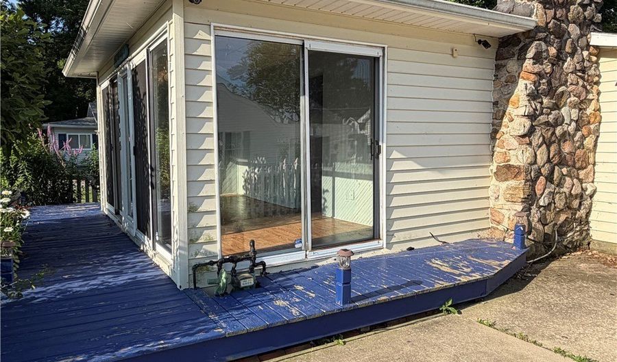 2033 Highland Ave, Ashtabula, OH 44004 - 2 Beds, 1 Bath