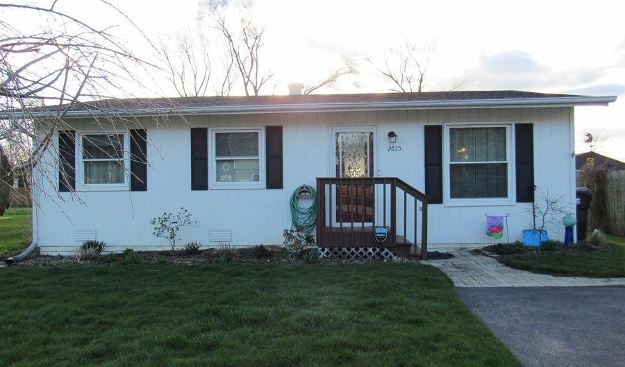 2615 Forestwood Dr, McHenry, IL 60050 - 3 Beds, 1 Bath