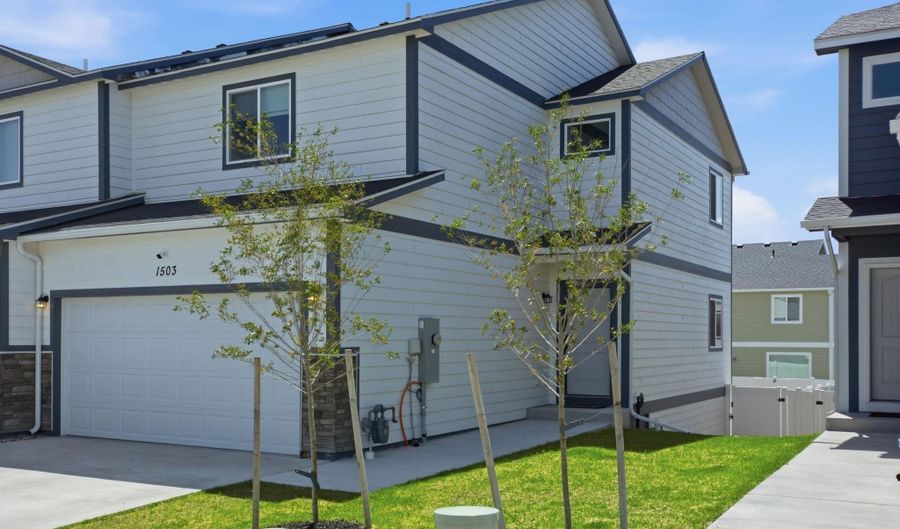 1503 ALYSSAELAINE Dr, Cheyenne, WY 82007 - 3 Beds, 3 Bath