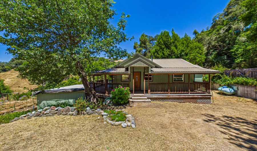 1250 Zenia Bluff Rd, Alderpoint, CA 95511 - 3 Beds, 2 Bath