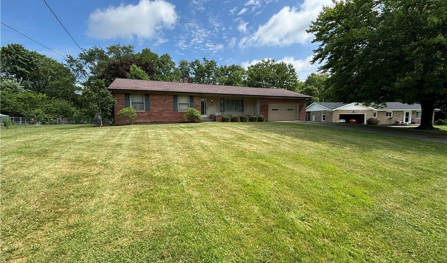 1031 Chevelle Dr, Akron, OH 44319 - 3 Beds, 2 Bath