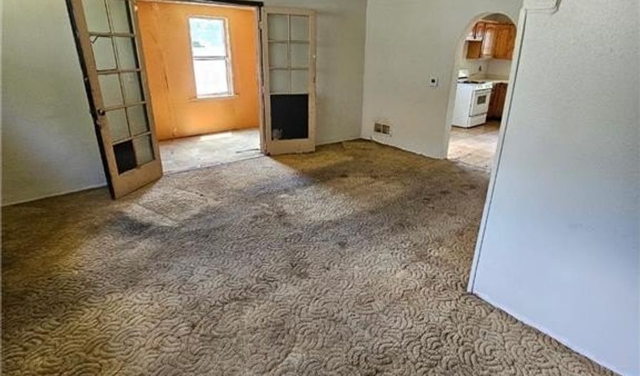 730 W Front St, Albert Lea, MN 56007 - 3 Beds, 1 Bath