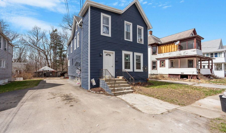 346 Locust Ave, Amsterdam, NY 12010 - 4 Beds, null Bath