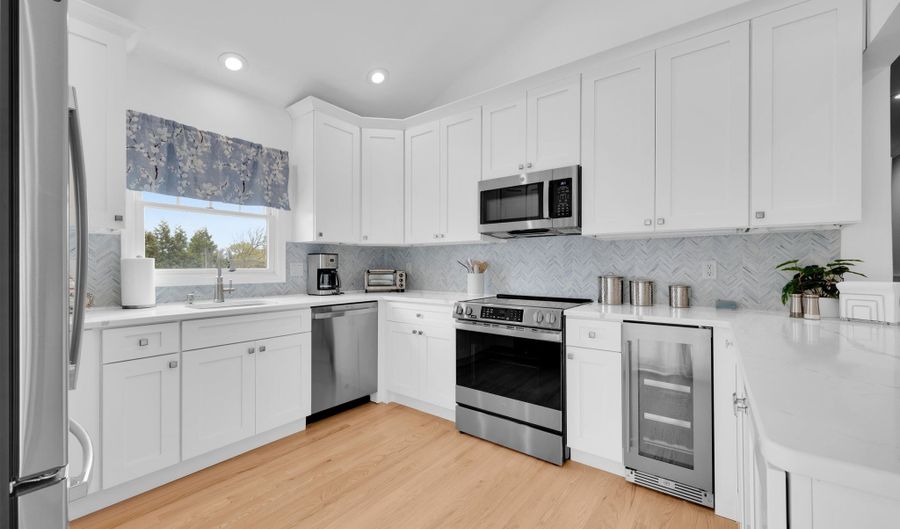 41 A Mount St, Bay Head, NJ 08742 - 2 Beds, 1 Bath