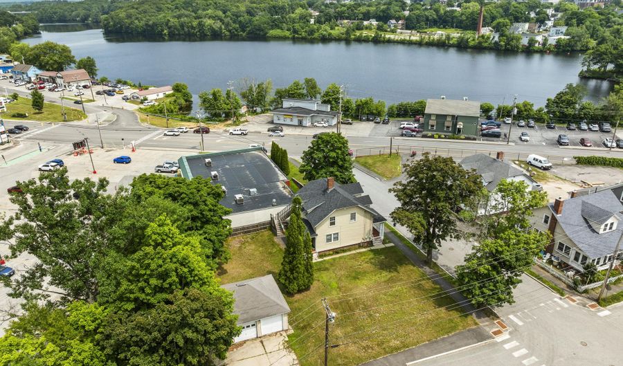 36 Vernon St, Auburn, ME 04210 - 4 Beds, 1 Bath