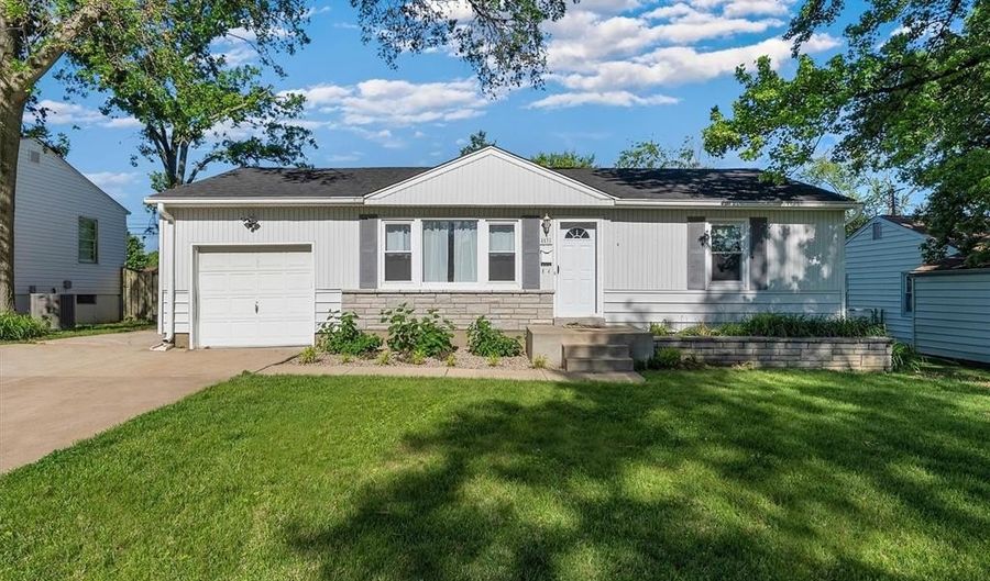 8531 General Grant Ln, Affton, MO 63123 - 4 Beds, 1 Bath
