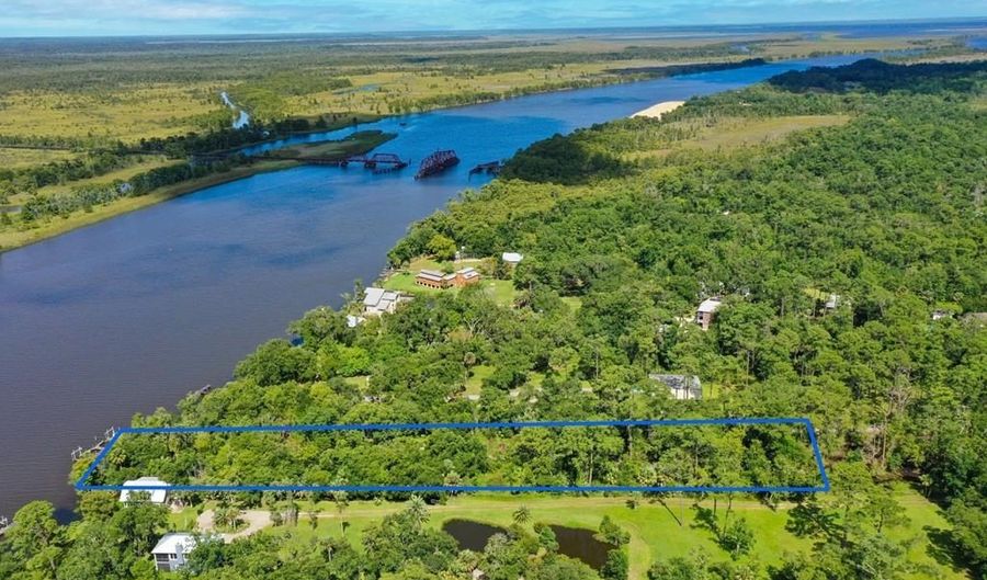 137 Cedar Oaks Ln, Apalachicola, FL 32320 - 0 Beds, 0 Bath