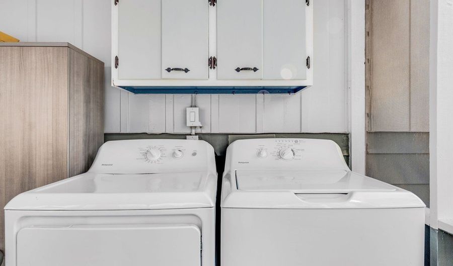 168 21st Ave, Apalachicola, FL 32320 - 2 Beds, 2 Bath